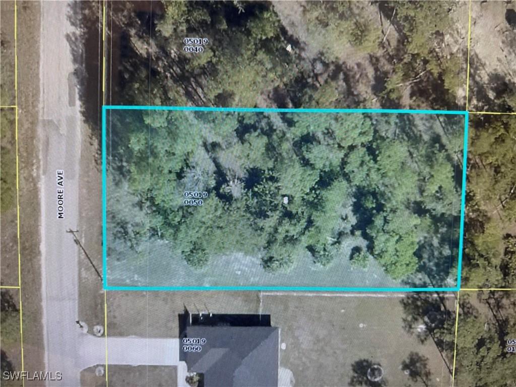 114 Moore Ave., Lehigh Acres, FL 33936
