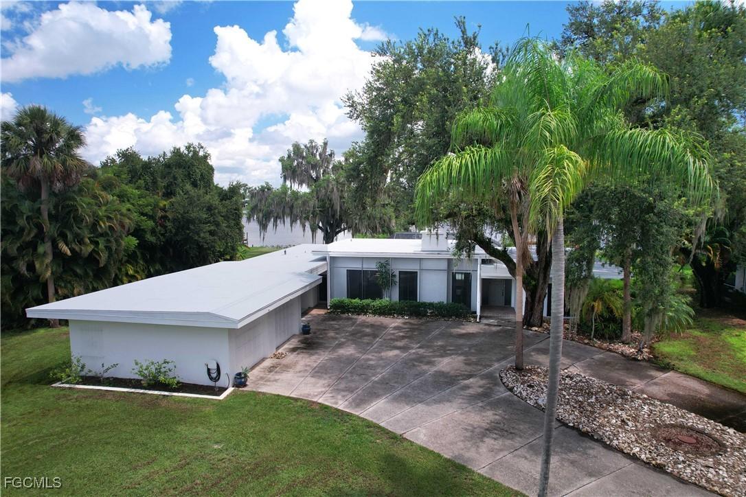 1530 Werner Dr., Alva, FL 33920