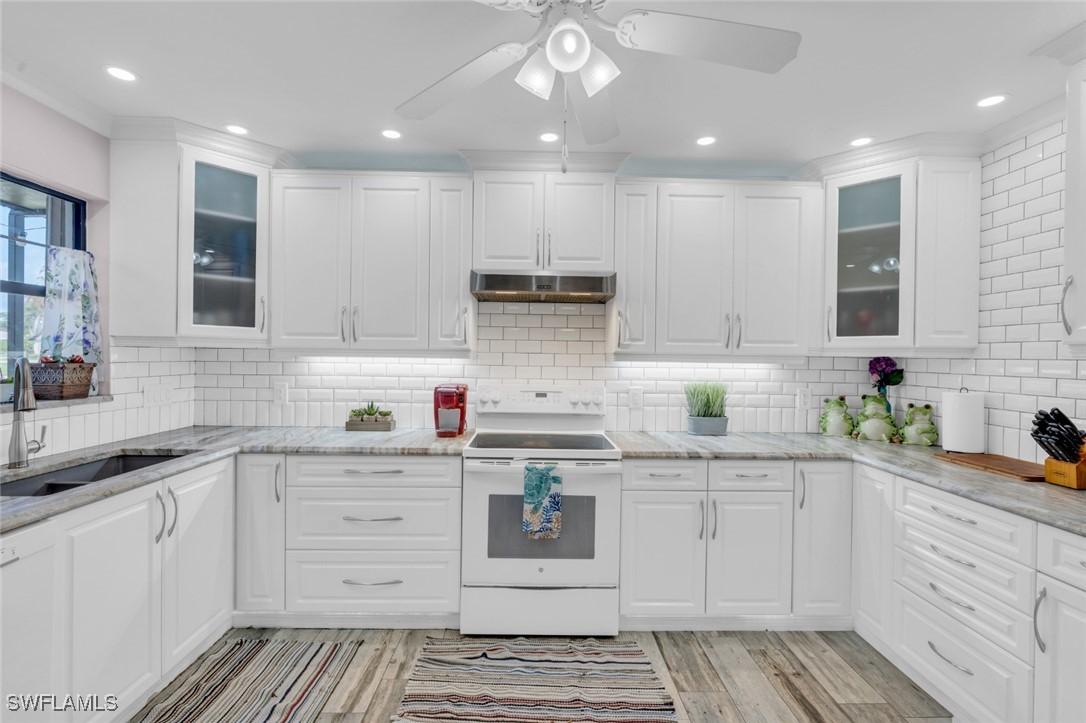 188 Lake Point Ln. #7B, Naples, FL 34112