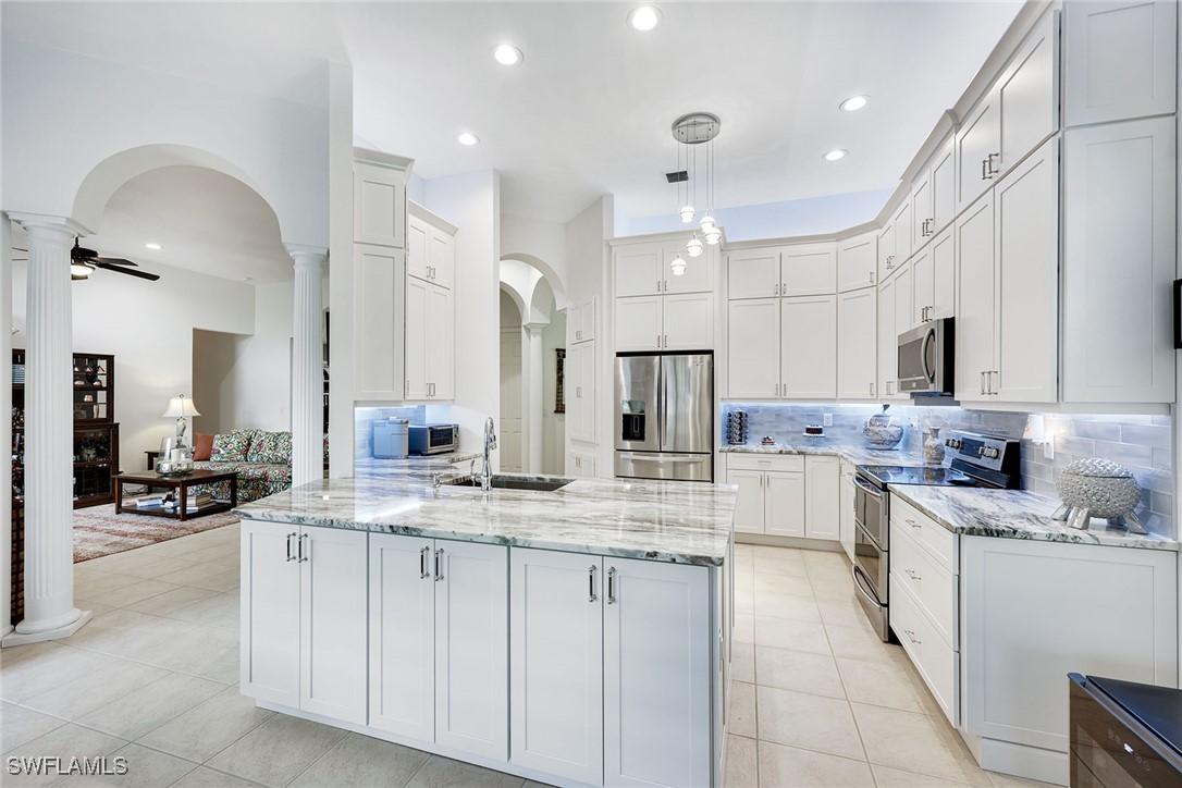 20552 Foxworth Cir., Estero, FL 33928