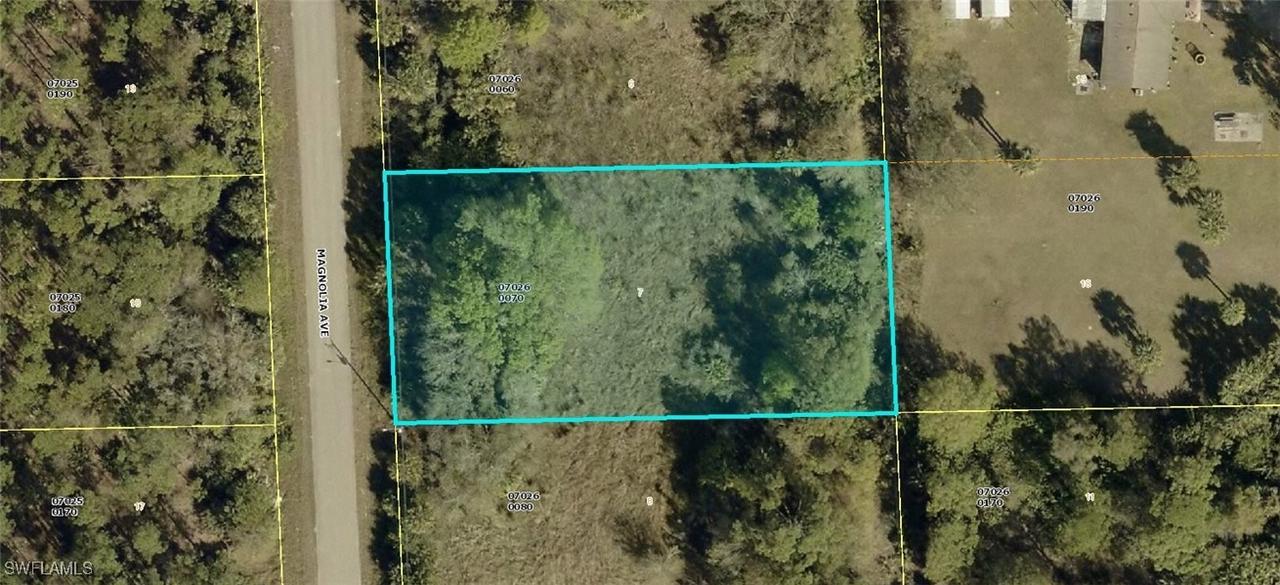 610 Magnolia Ave., Lehigh Acres, FL 33972