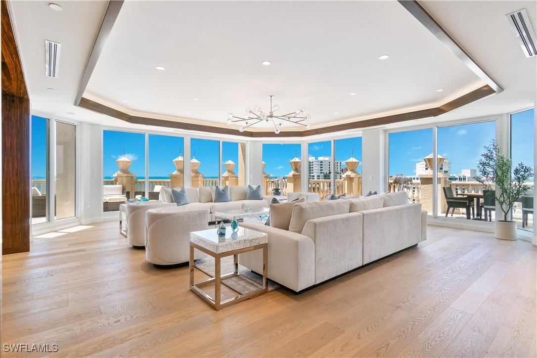 4021 Gulf Shore Blvd. #14, Naples, FL 34103