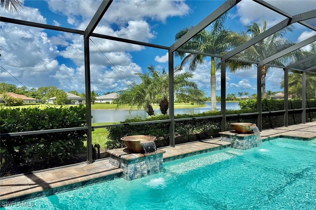 2258 Somerset Pl., Naples, FL 34120