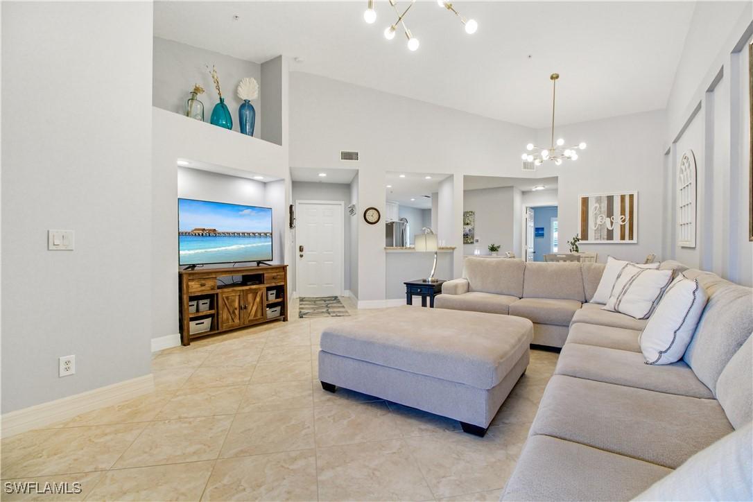 6770 Huntington Lake Cir. #203, Naples, FL 34119