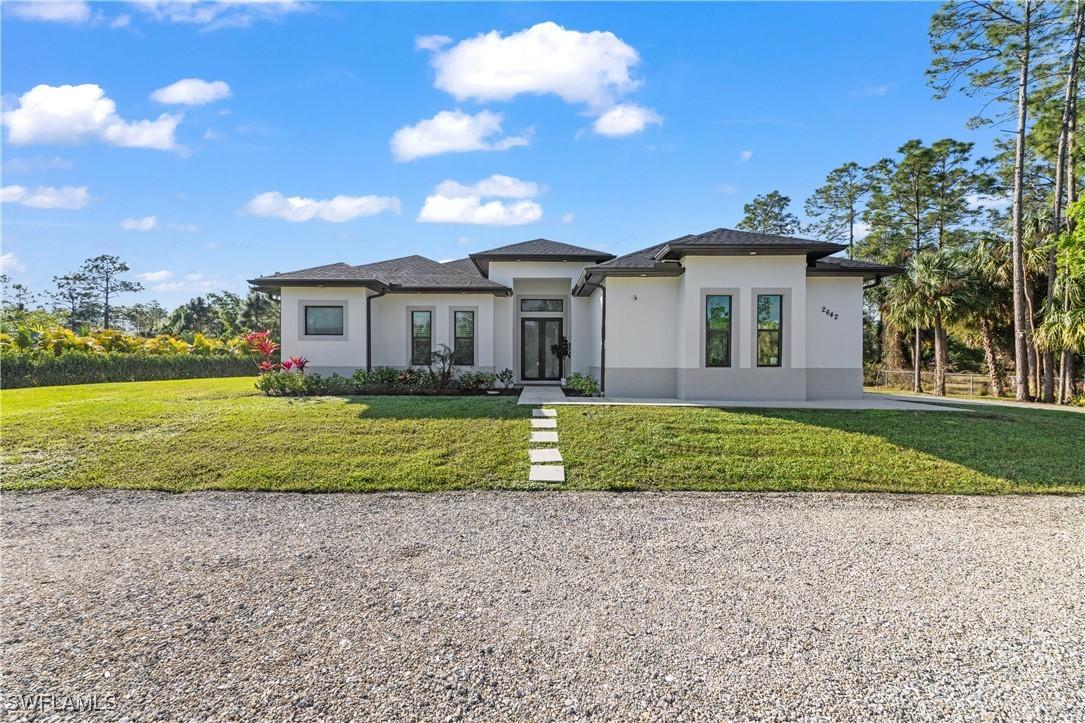2642 10th Ave., Naples, FL 34120