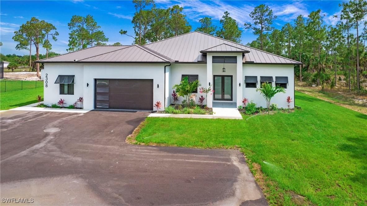 2308 6th Ave., Naples, FL 34117