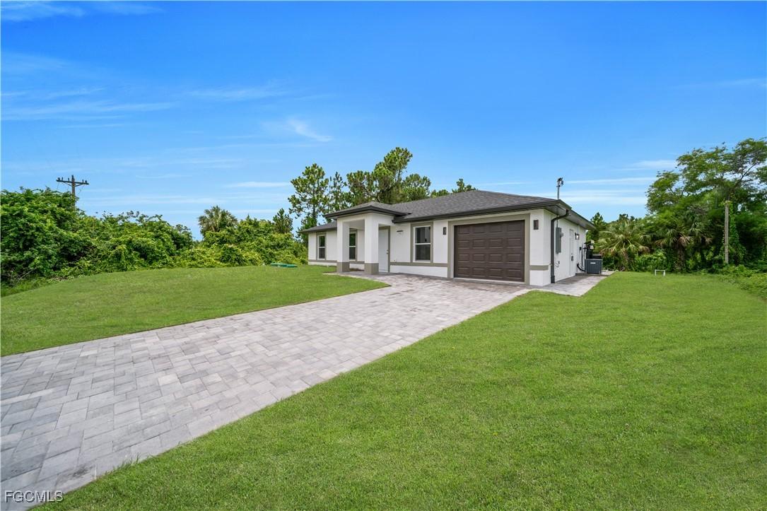 206 Pembroke St., Lehigh Acres, FL 33974