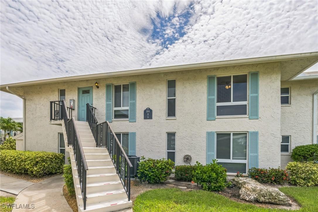 251 Palm Dr. #251-2, Naples, FL 34112