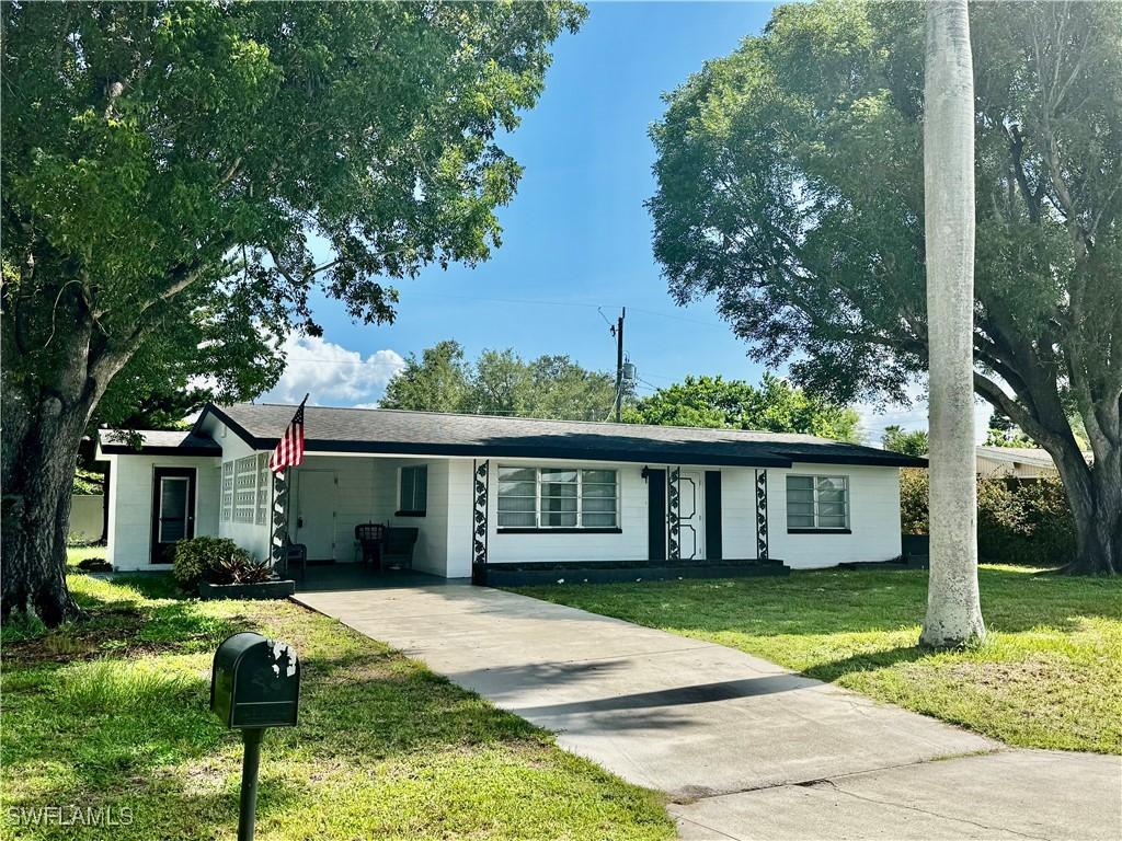 1427 Charles Rd., Fort Myers, FL 33919