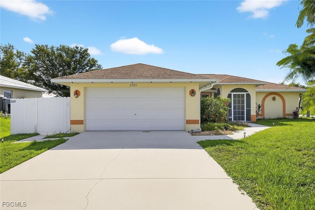 2521 NE 1st Pl., Cape Coral, FL 33909
