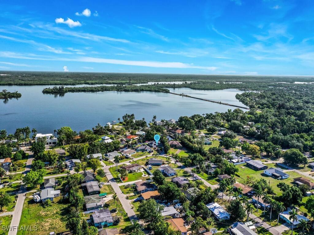 4555 Auburn Ave., Fort Myers, FL 33905