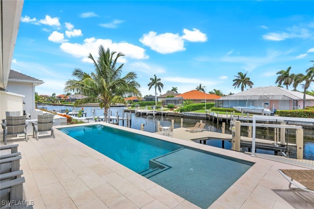 1048 Cottonwood Ct., Marco Island, FL 34145