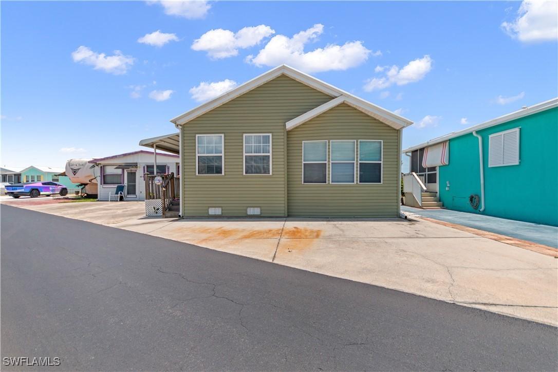 11089 Sunglow Ln., Fort Myers, FL 33908