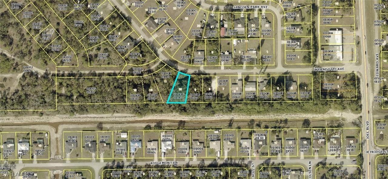 2192 Wyandotte Ave., Alva, FL 33920