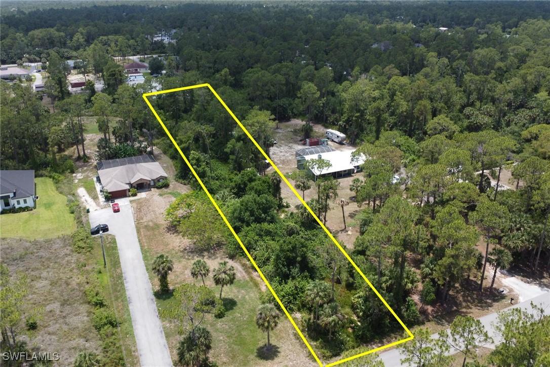 2070 20th Ave., Naples, FL 34120