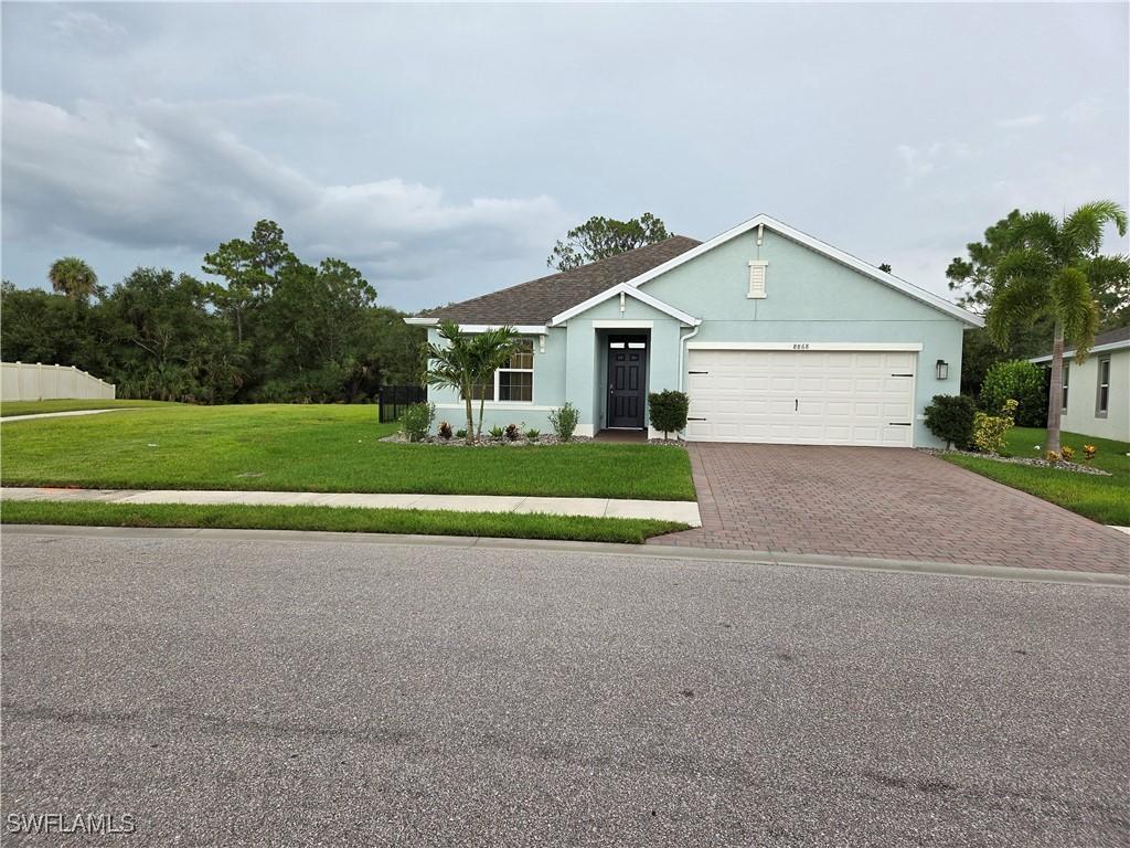 8868 E Cascade Price Cir., North Fort Myers, FL 33917