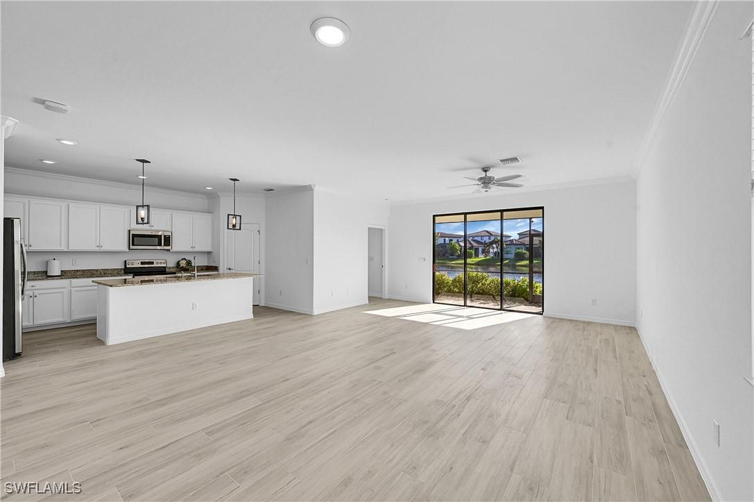 9238 Shadow Oak Ln., Naples, FL 34120