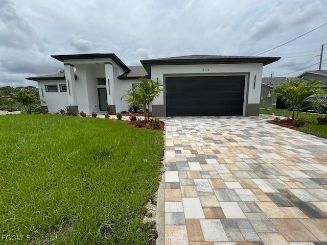 814 Floyd Ave., Lehigh Acres, FL 33976