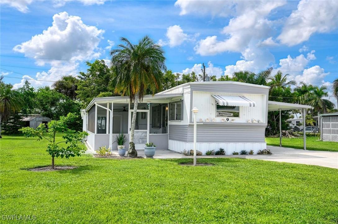 9 Sonderhen Cir., Naples, FL 34114