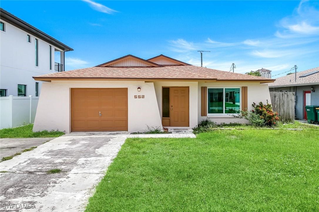 552 95th Ave., Naples, FL 34108