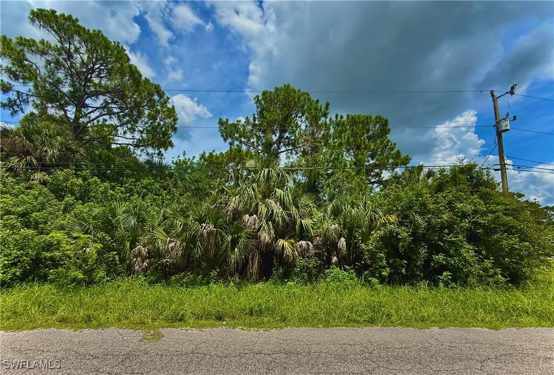 618 Henry Ave., Lehigh Acres, FL 33972