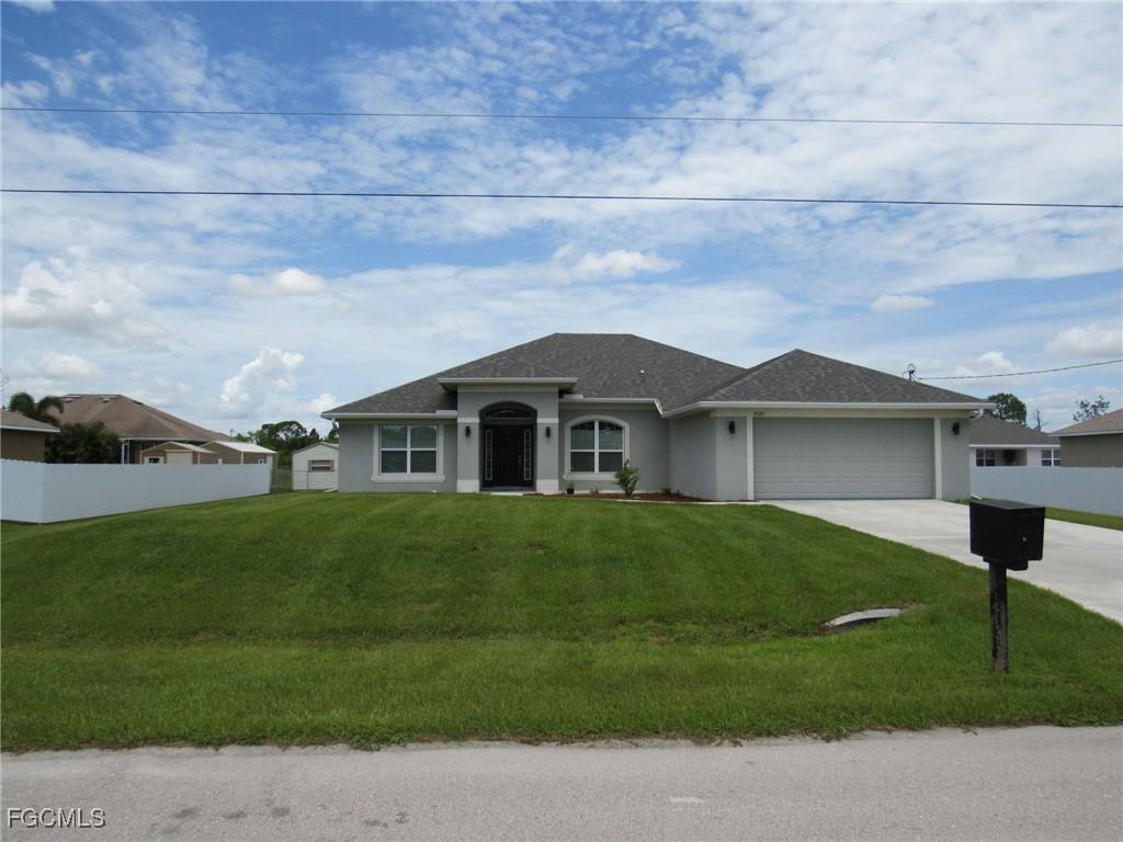 1923 Villia St., Lehigh Acres, FL 33972