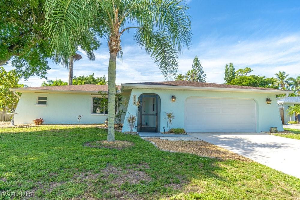 9804 Tonya Ct., Bonita Springs, FL 34135