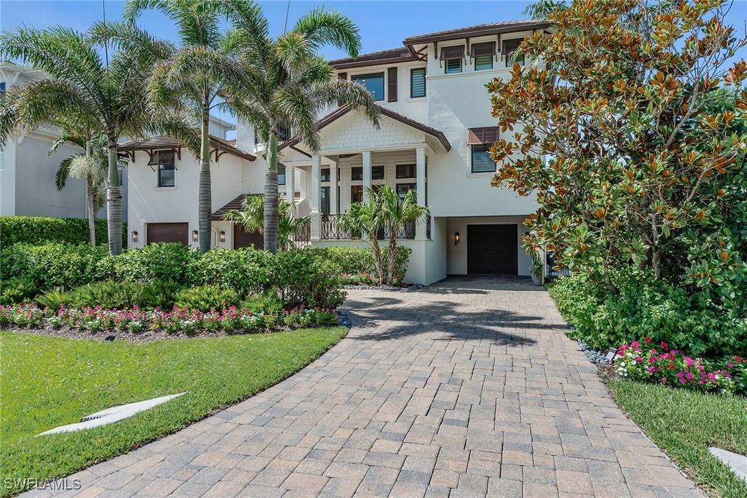 434 Trade Winds Ave., Naples, FL 34108