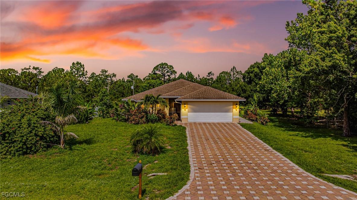 1407 Poinsettia Ave., Lehigh Acres, FL 33972