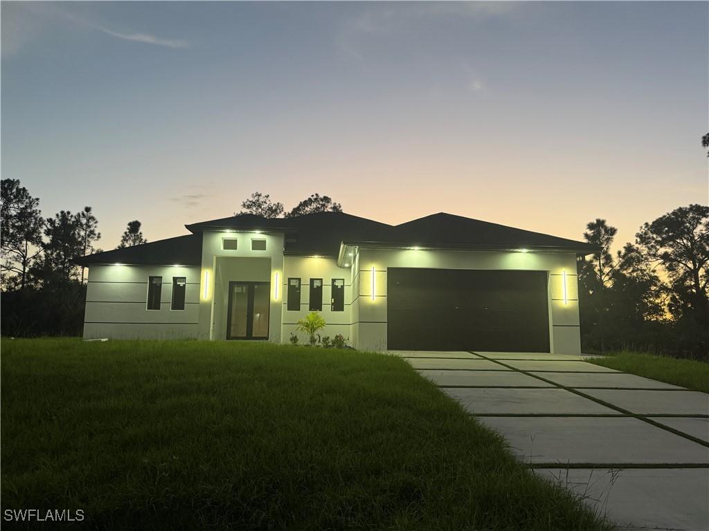 1421 Poinsettia Ave., Lehigh Acres, FL 33972