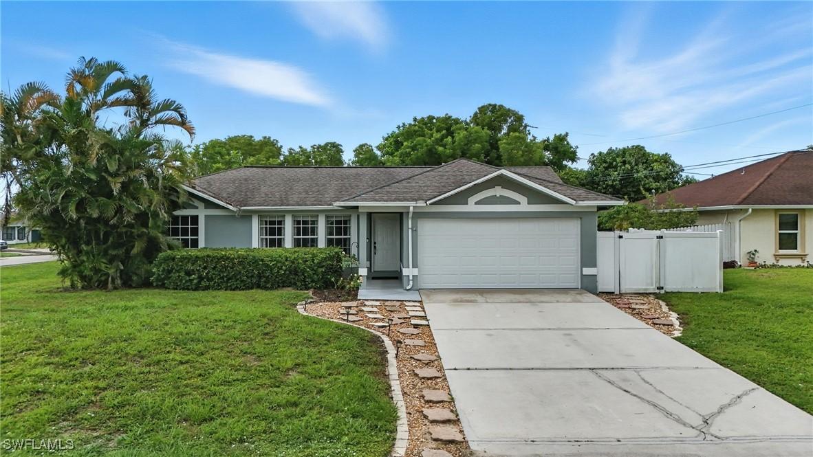 5242 17th Pl., Naples, FL 34116