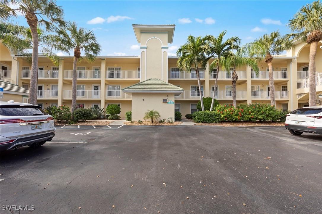 15495 Cedarwood Ln. #9-103, Naples, FL 34110