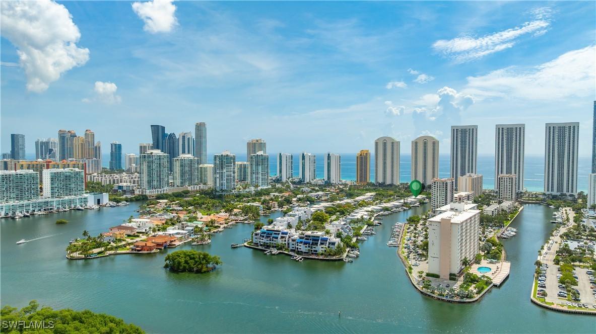 214 Poinciana Dr #204, Miami Beach, FL 33160