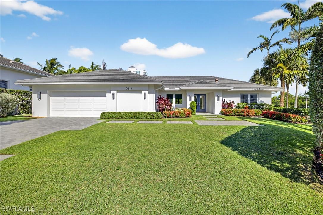 5215 Seashell Ave., Naples, FL 34103