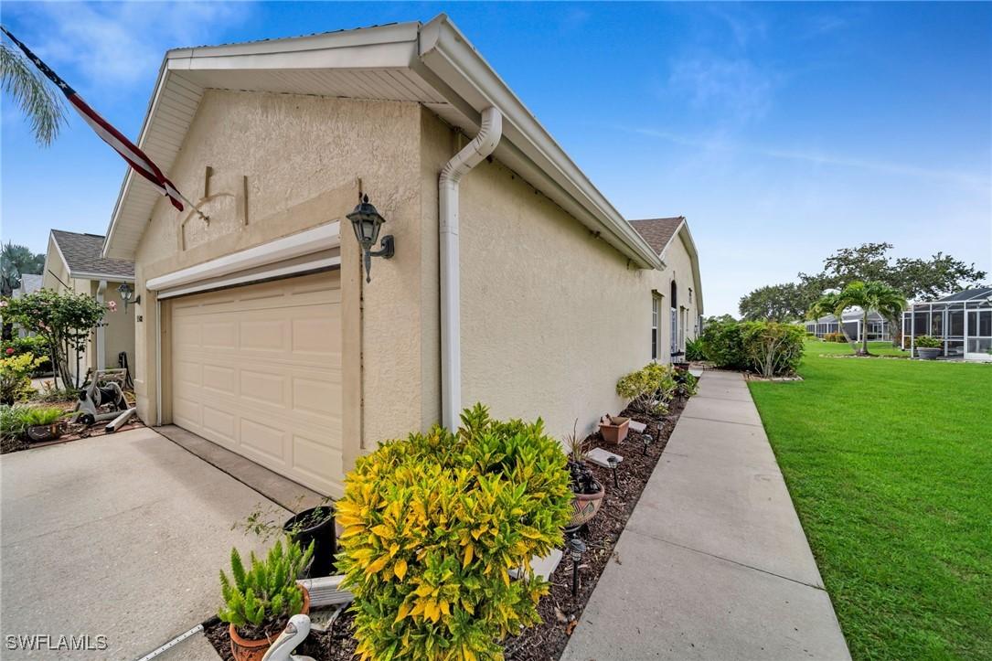 5500 Whitten Dr. #8, Naples, FL