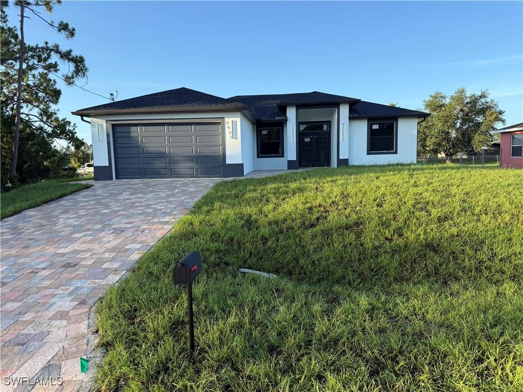 3905 33rd St., Lehigh Acres, FL 33976