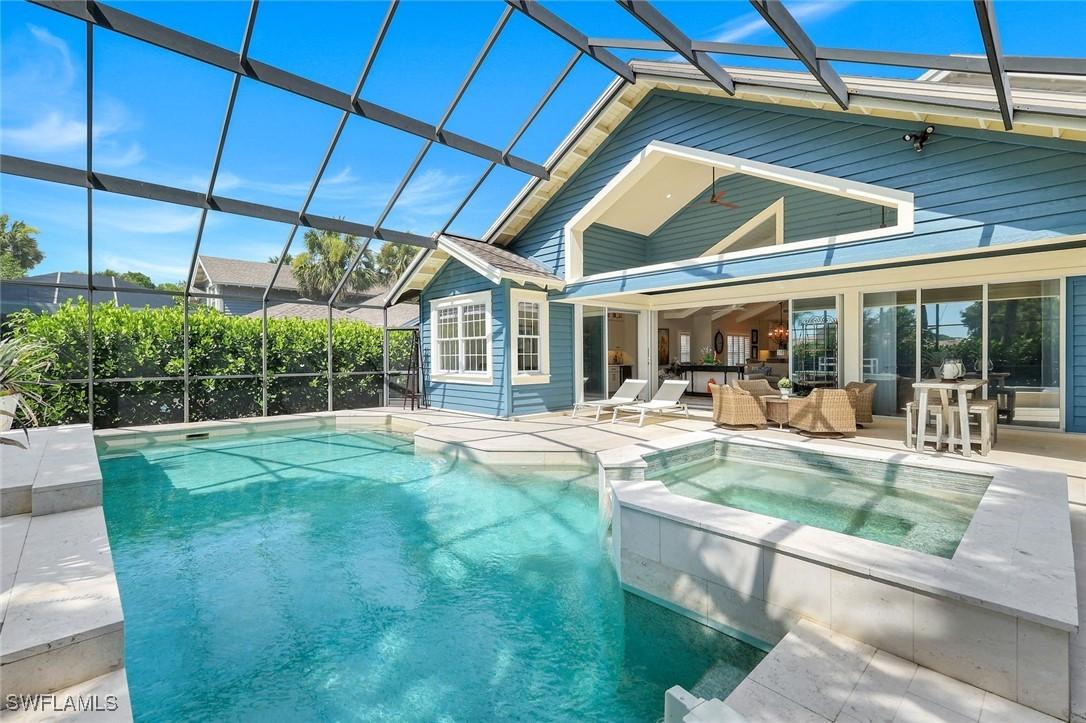 18 Golf Cottage Dr., Naples, FL 34105