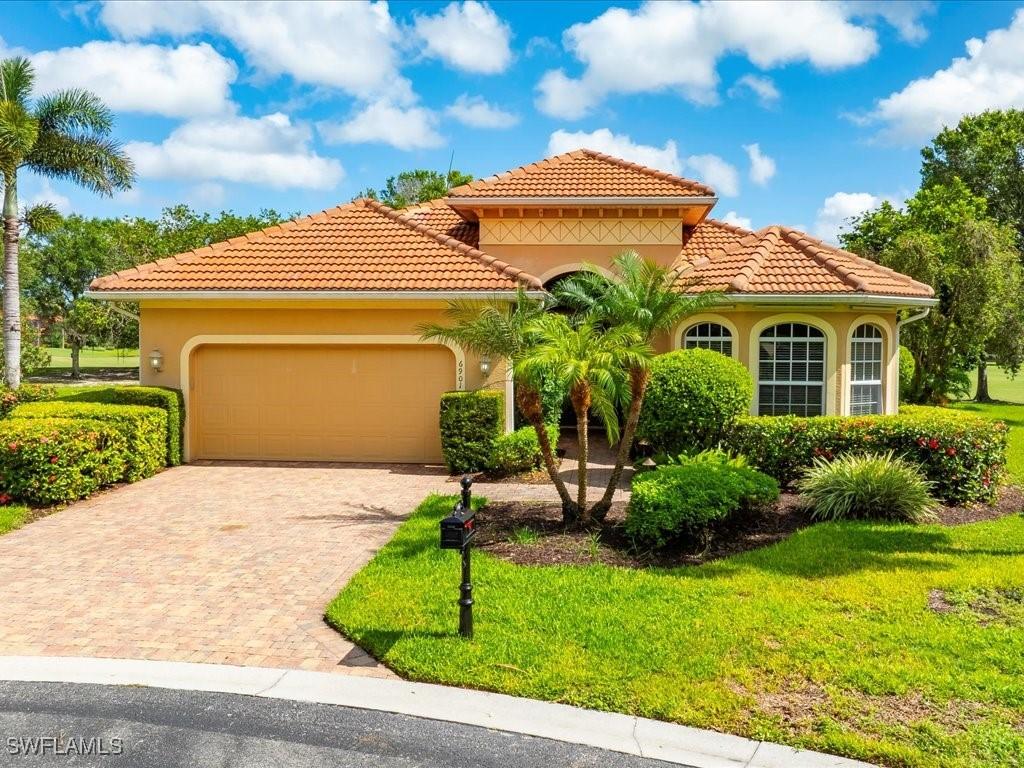 6901 Bent Grass Dr., Naples, FL 34113