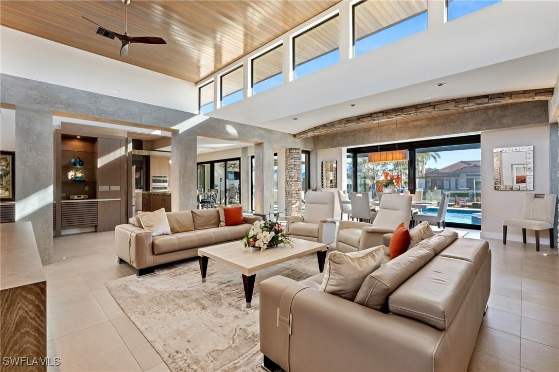 821 Magnolia Ct., Marco Island, FL 34145