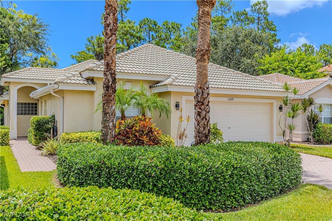 1269 Barrigona Ct., Naples, FL 34119