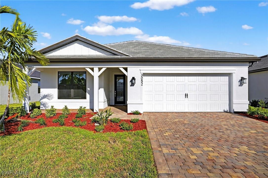 3052 Weston Manor Dr., Alva, FL 33920