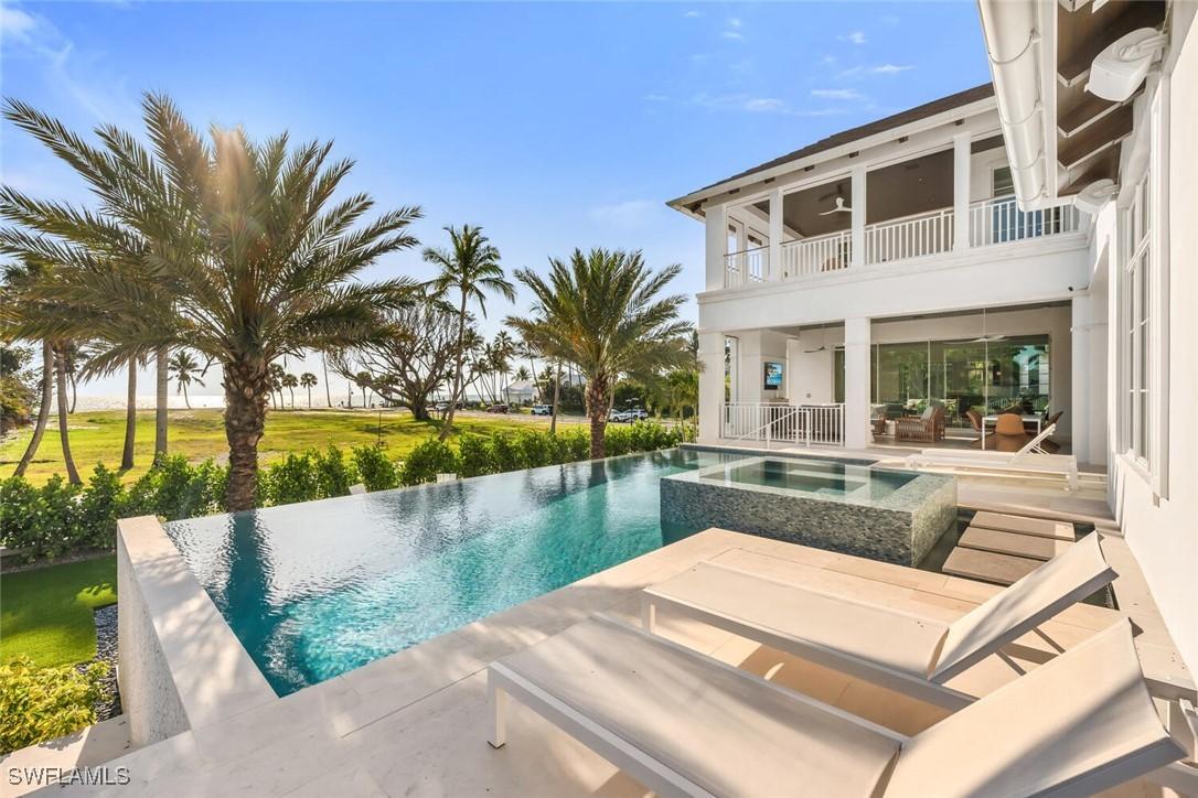 1835 Gulf Shore Blvd., Naples, FL 34102