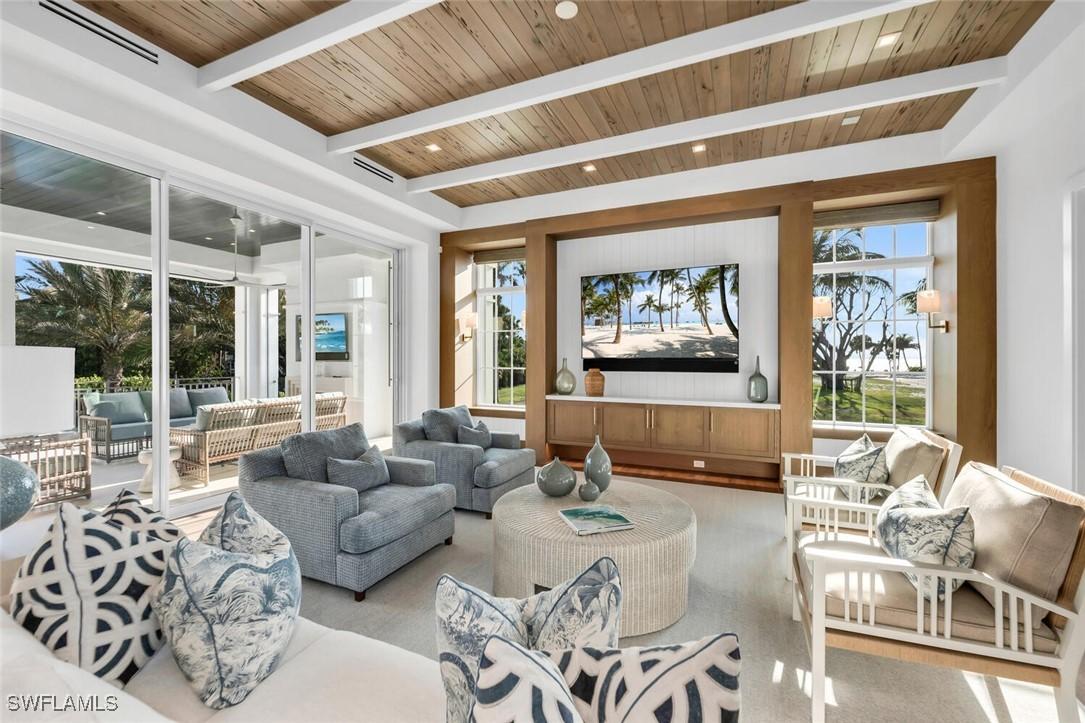 1835 Gulf Shore Blvd., Naples, FL 34102