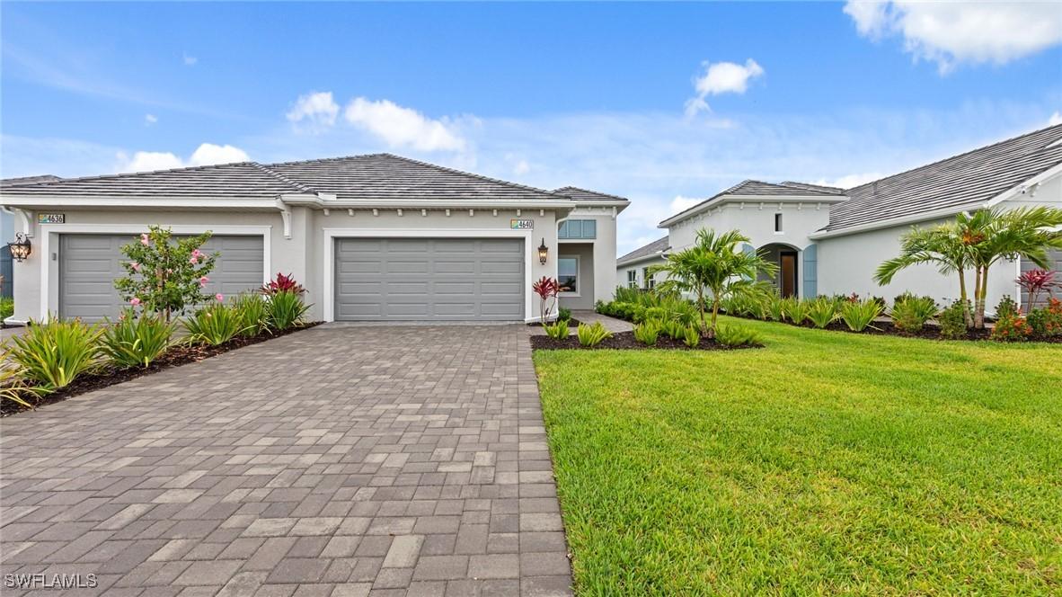 4592 Skysail Dr., Naples, FL 34120