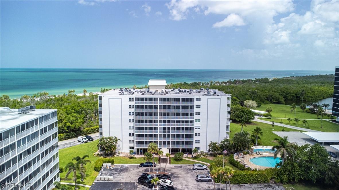 5 Bluebill Ave. #105, Naples, FL 34108