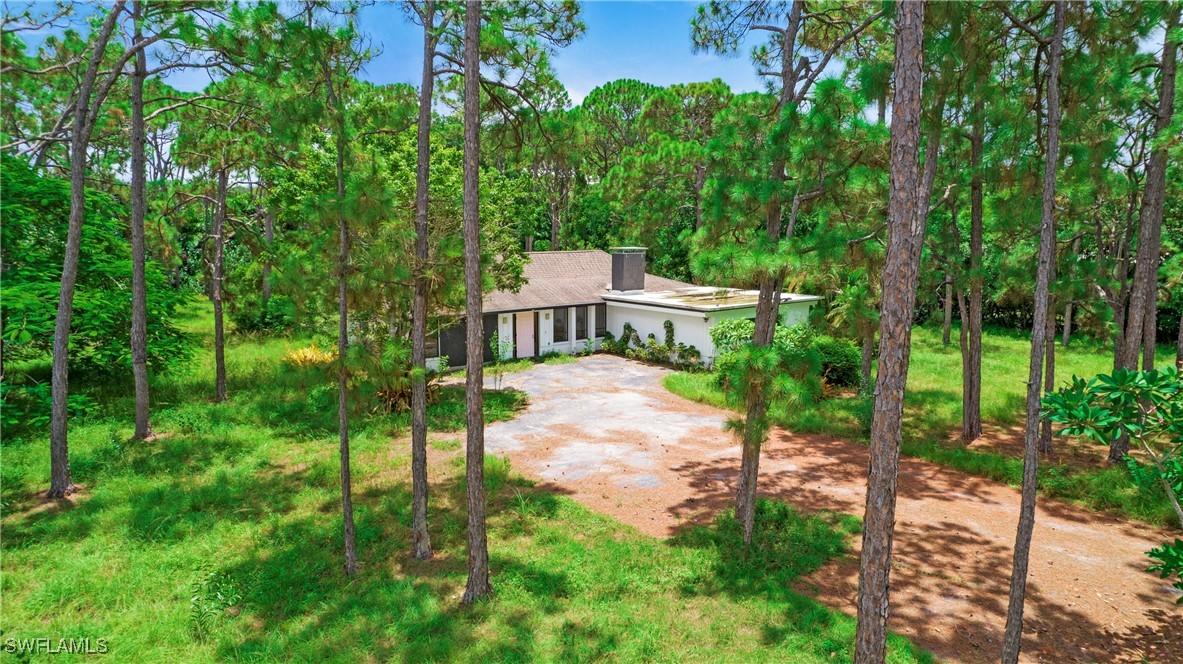 6640 Trail Blvd., Naples, FL 34108