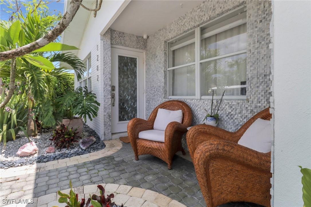 1282 Illinois Dr., Naples, FL 34103