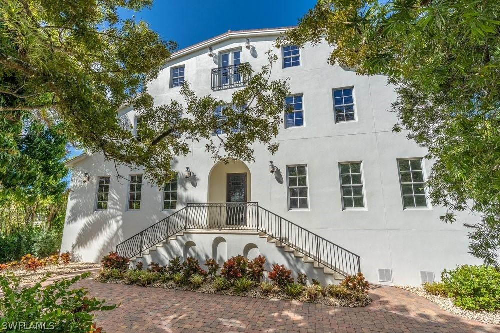 1160 8th St., Naples, FL 34102