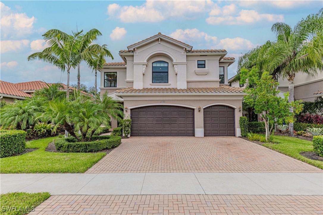 13852 Luna Dr., Naples, FL 34109