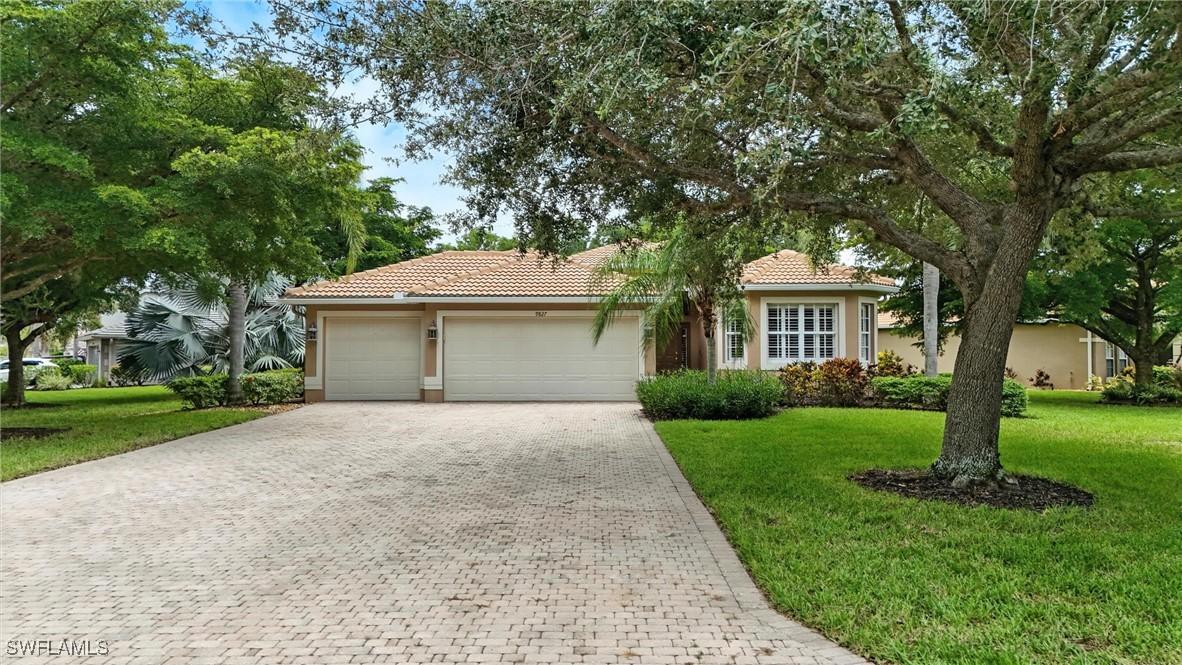 9827 Colonial Walk, Estero, FL 33928